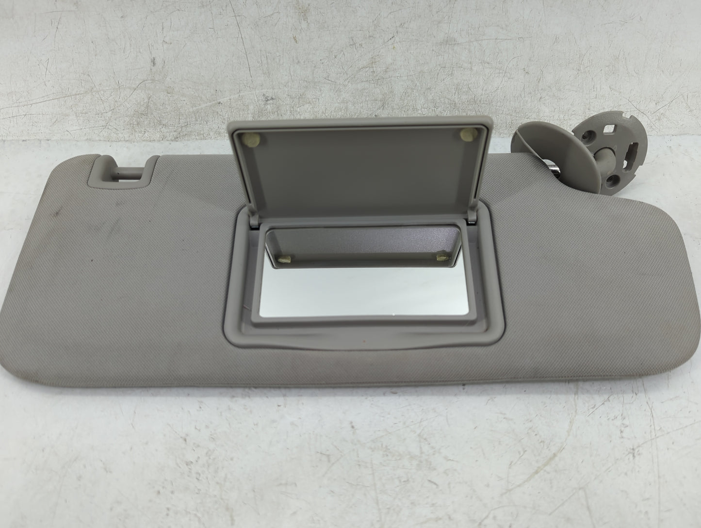 2004-2012 Chevrolet Malibu Sun Visor Shade Replacement Passenger Right Mirror Fits Fits 2004 2005 2008 2009 2010 2011 2012 O