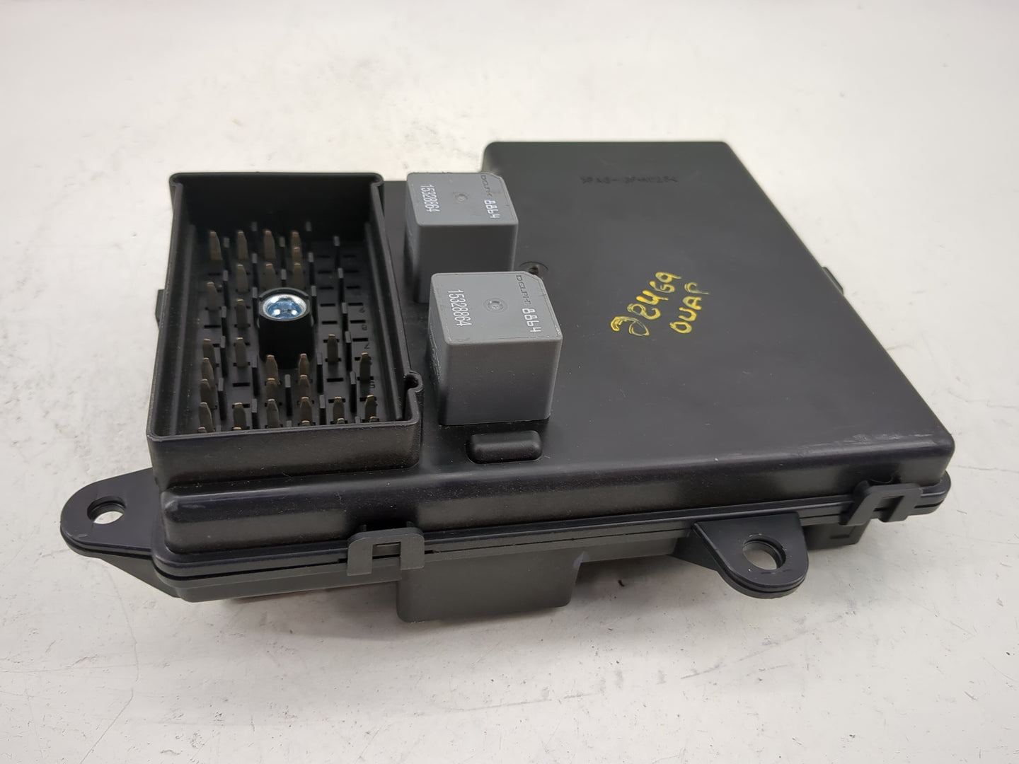 2010-2012 Chevrolet Malibu Body Control Module Bcm Inner Cabin Fuse Box - Oemusedautoparts1.com