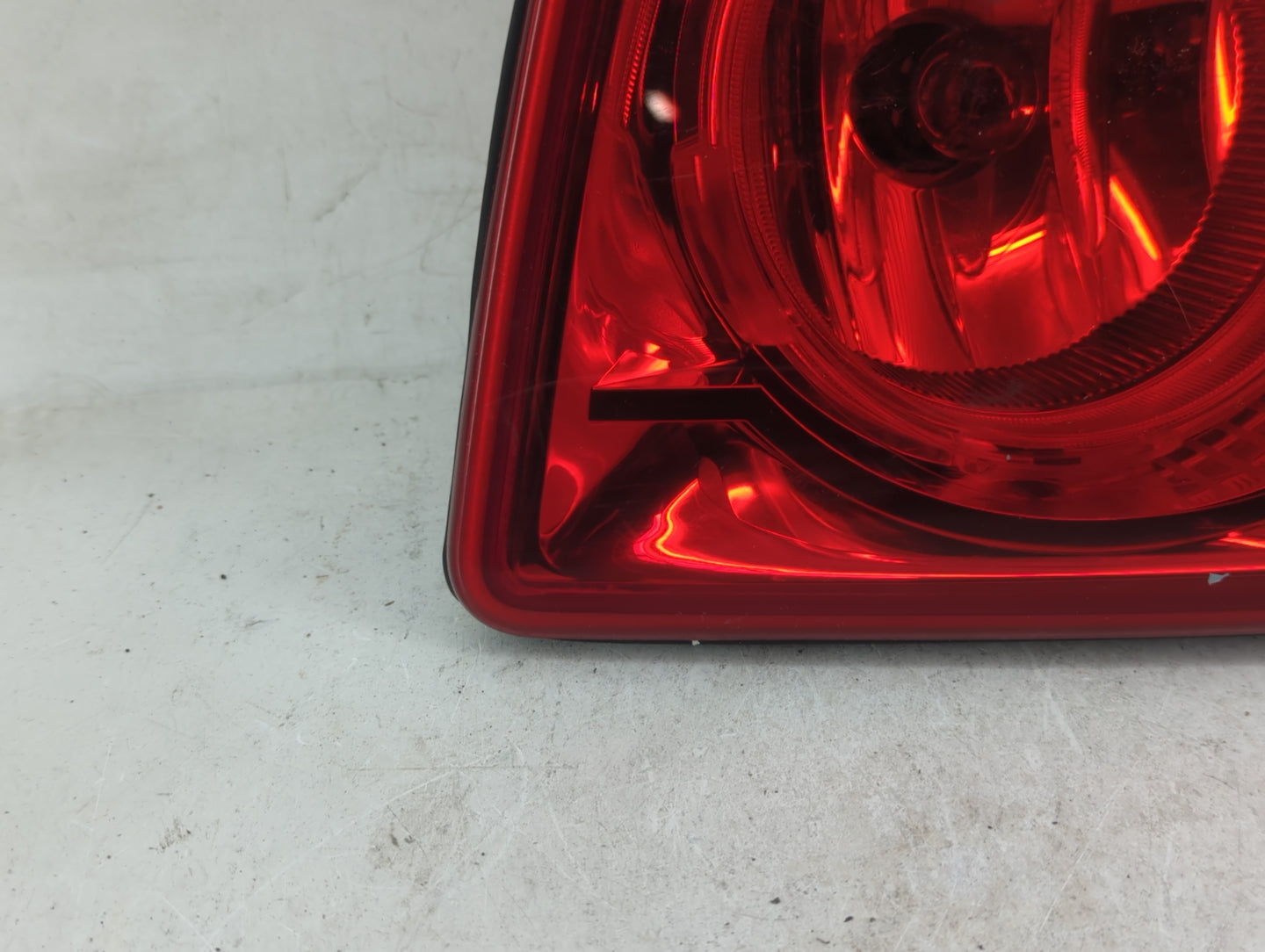 2008-2012 Chevrolet Malibu Tail Light Assembly Driver Left OEM Fits Fits 2008 2009 2010 2011 2012 OEM Used Auto Parts - Oemu