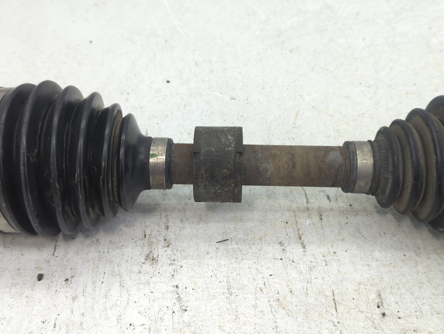2009-2012 Chevrolet Malibu Axle Shaft Front Driver Cv C/v - Oemusedautoparts1.com