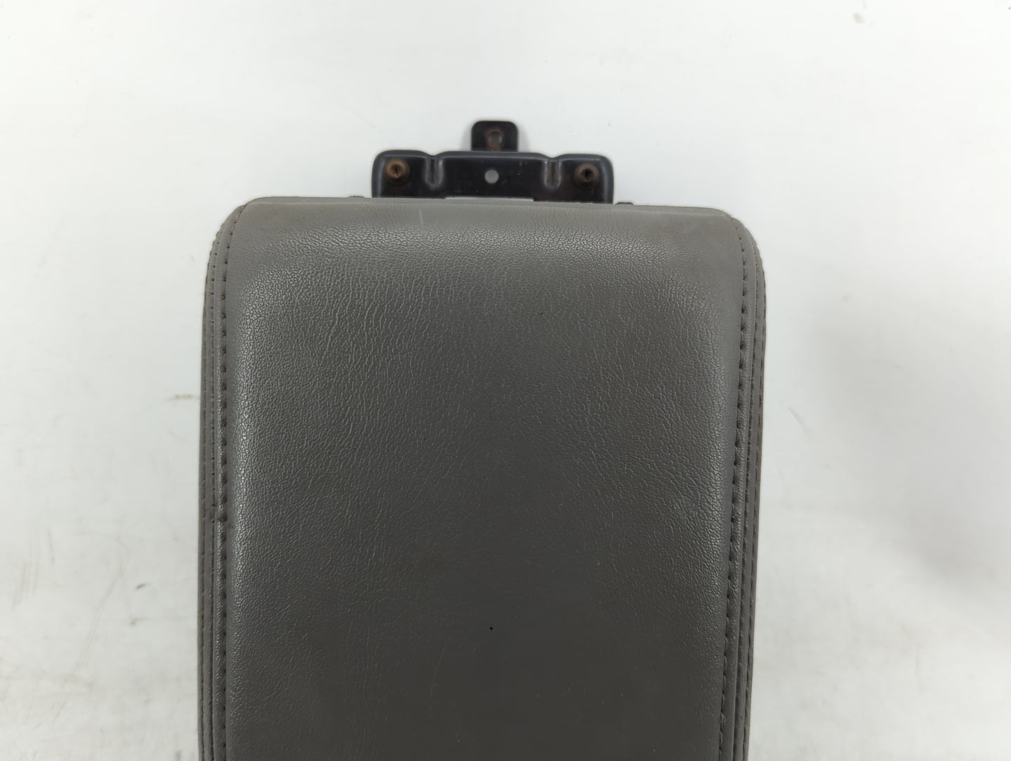 2008-2012 Chevrolet Malibu Center Console Armrest Cover Lid Fits Fits 2008 2009 2010 2011 2012 OEM Used Auto Parts - Oemused