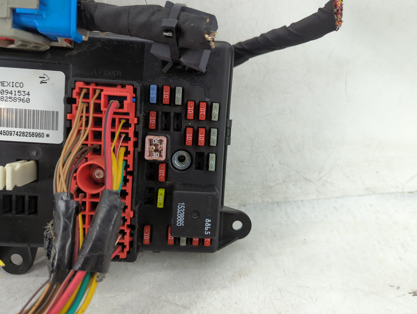 2010-2012 Chevrolet Malibu Body Control Module Bcm Inner Cabin Fuse Box - Oemusedautoparts1.com