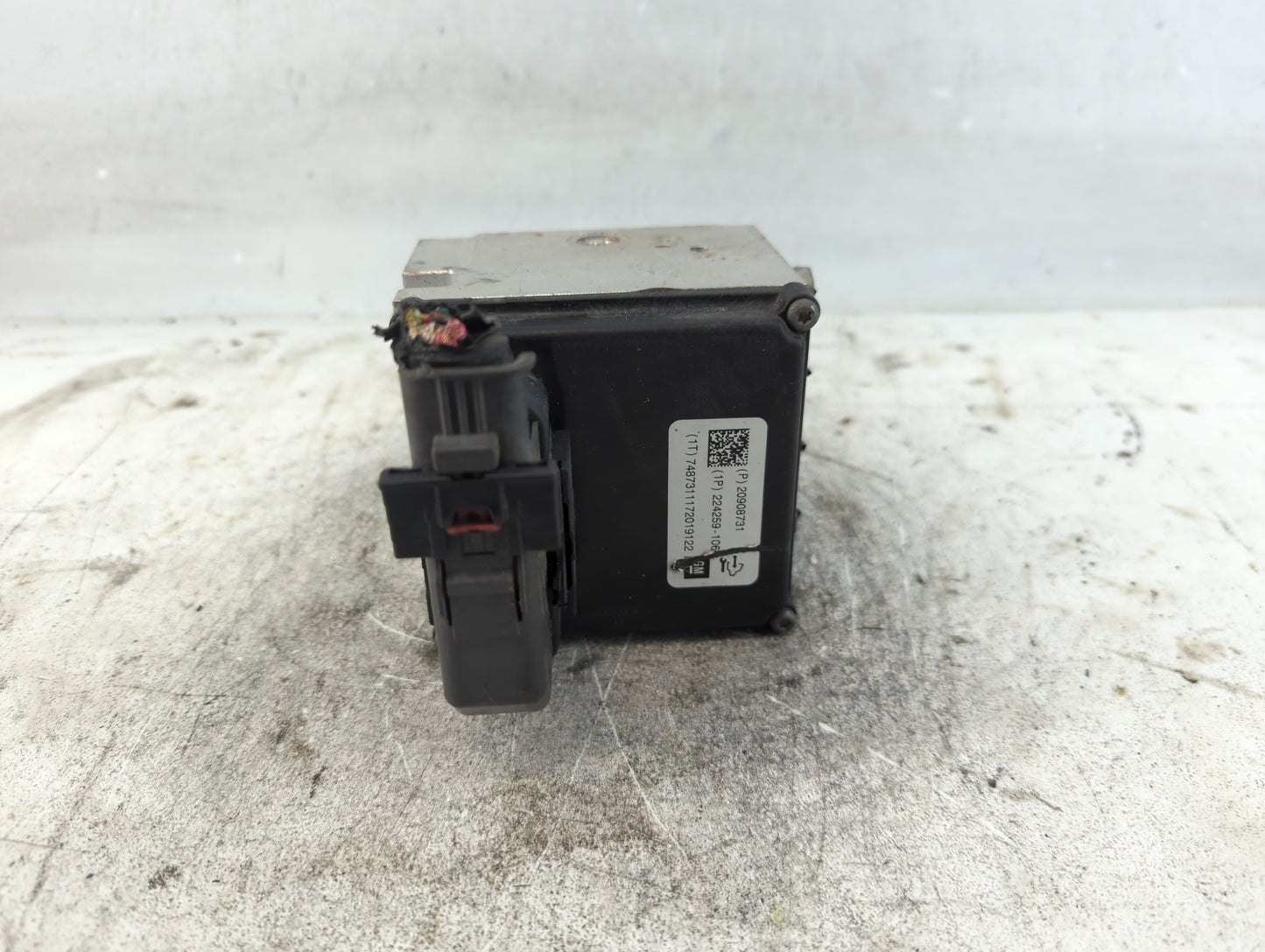 2011 Chevrolet Malibu ABS Pump Control Module Replacement P/N:20908731 Fits OEM Used Auto Parts - Oemusedautoparts1.com