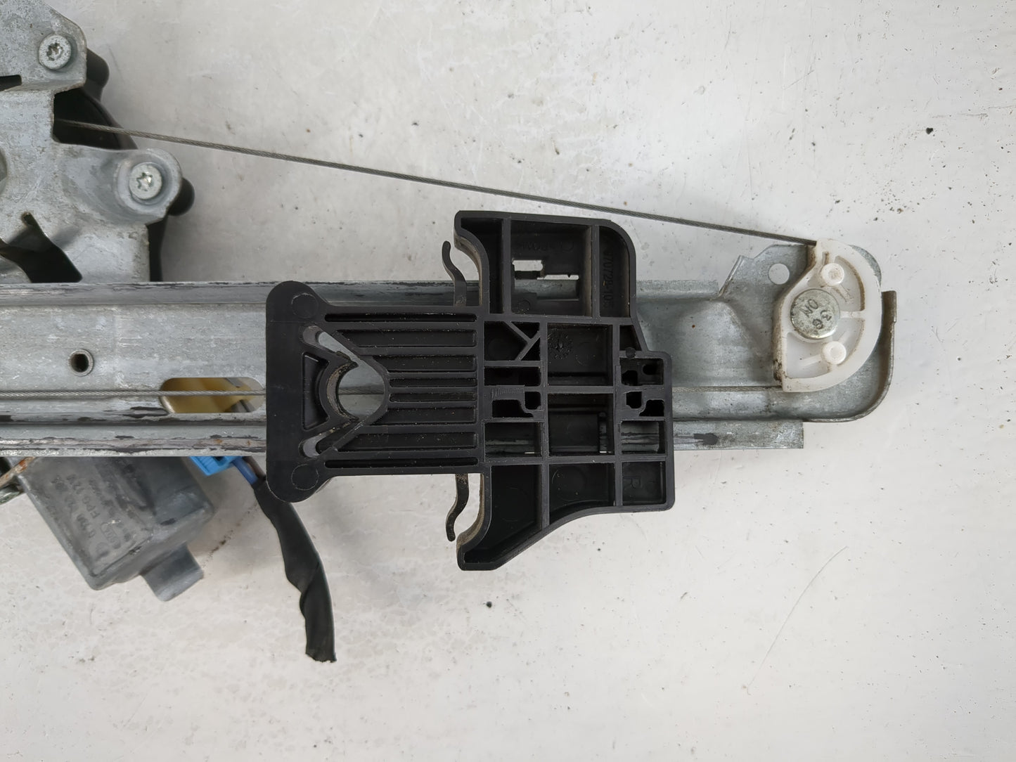 2008-2012 Chevrolet Malibu Passenger Rear Right Power Window Motor - Oemusedautoparts1.com