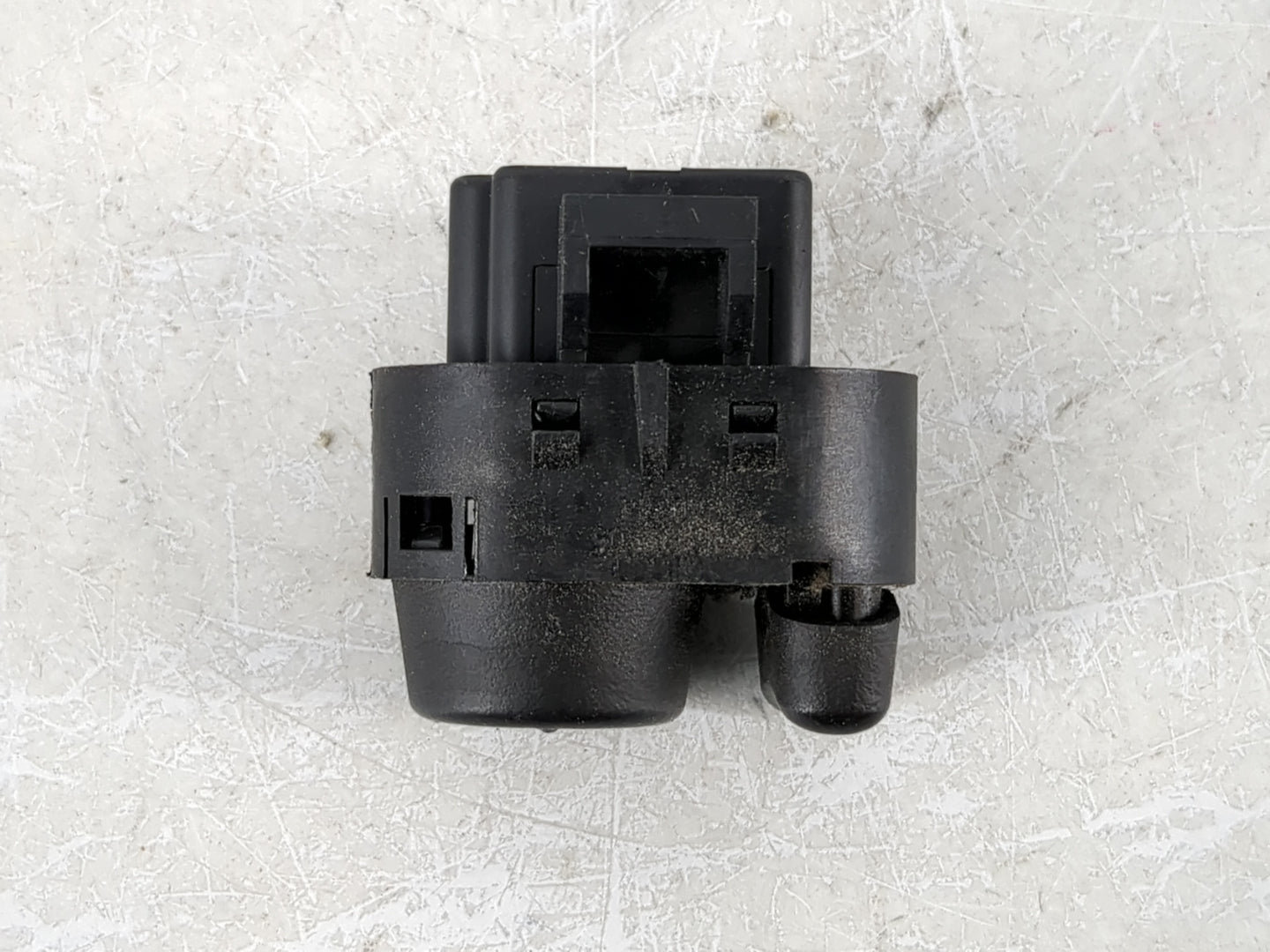 2008-2012 Chevrolet Malibu Master Power Window Switch Replacement Driver Side Left Fits OEM Used Auto Parts - Oemusedautopar