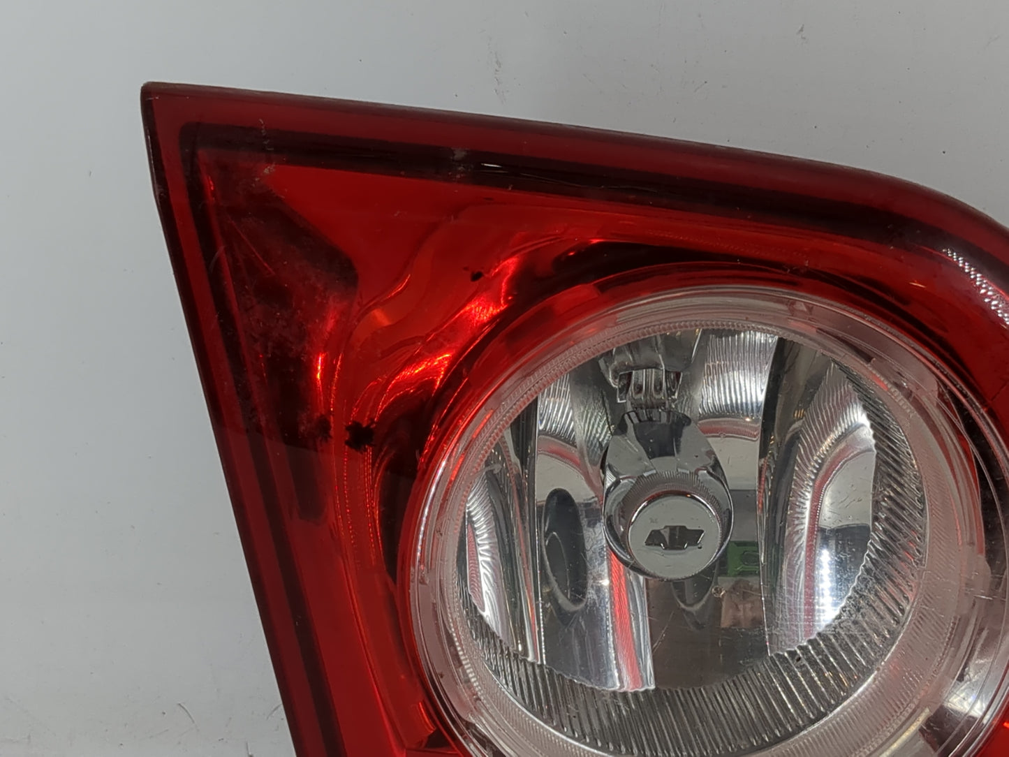 2008-2012 Chevrolet Malibu Driver Left Side Deck Lid Mounted Tail Light 992482 - Oemusedautoparts1.com