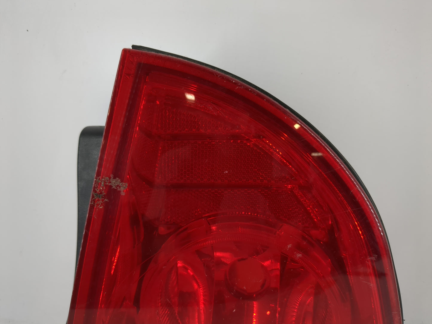 2008 Malibu Driver Left Side Tail Light Taillight Deck Lid Mounted - Oemusedautoparts1.com