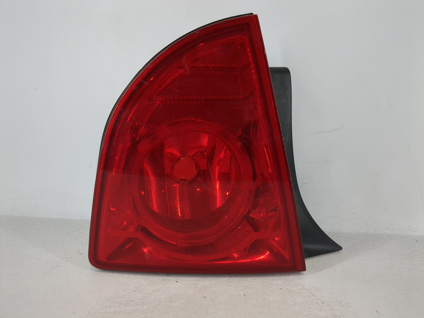 2008 Malibu Driver Left Side Tail Light Taillight Deck Lid Mounted - Oemusedautoparts1.com