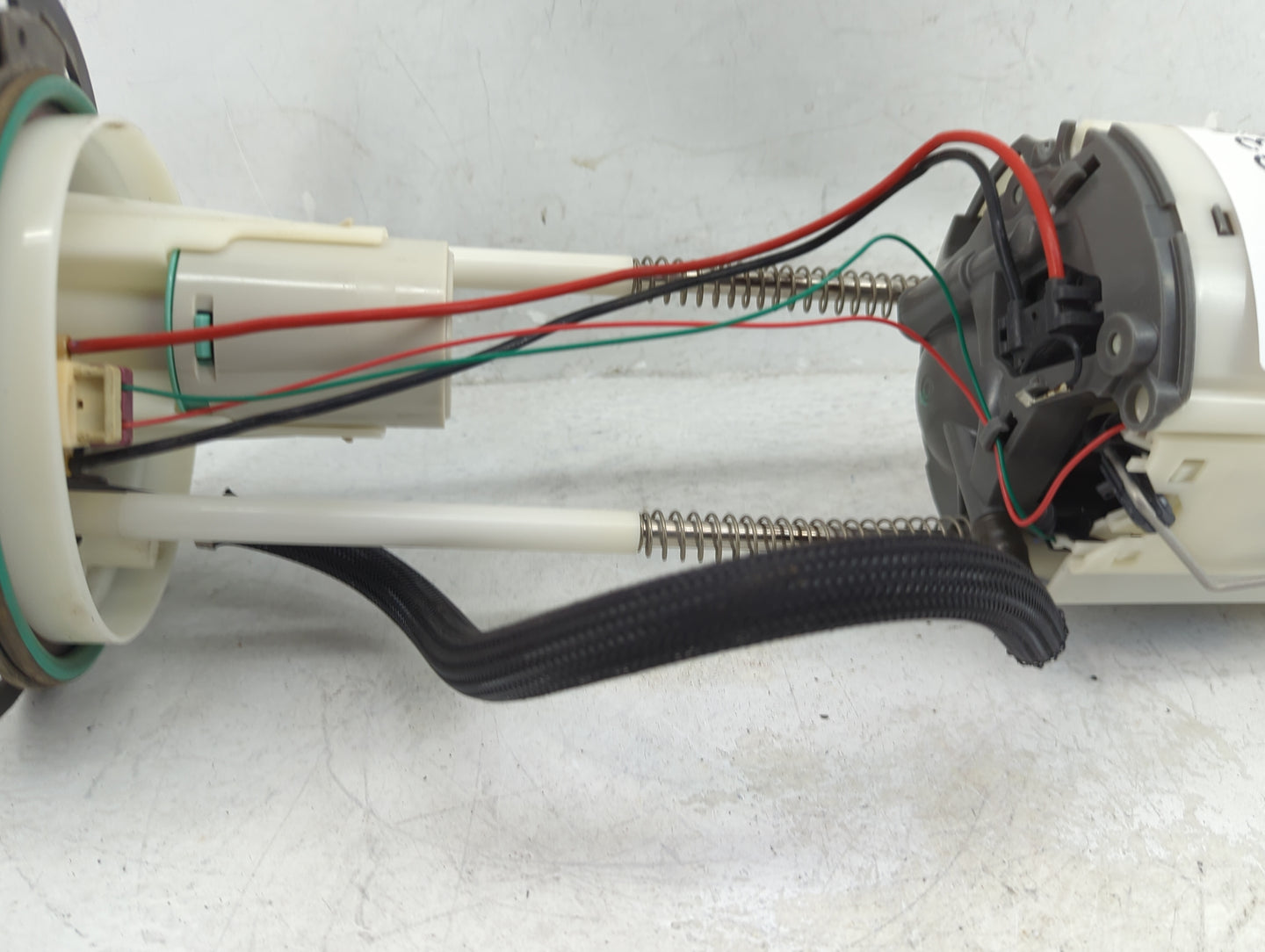 Chevrolet Silverado Electrical Gas Fuel Pump Assembly - Oemusedautoparts1.com