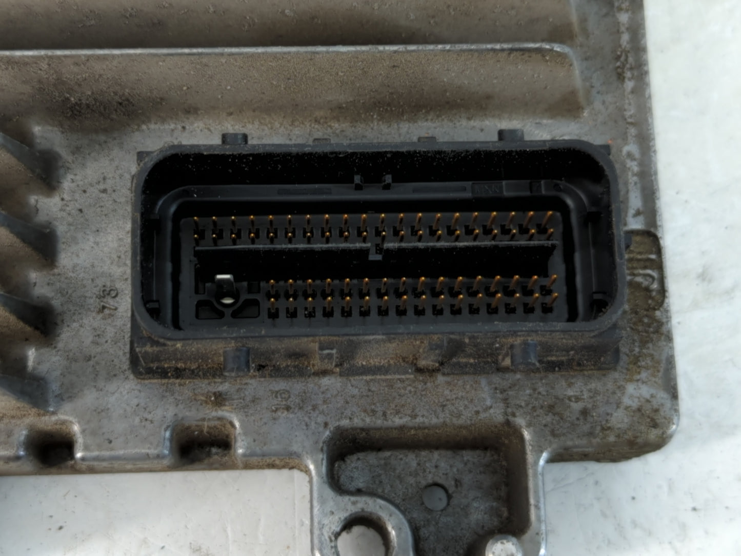 2010-2013 Chevrolet Silverado 1500 PCM Engine Control Computer ECU ECM PCU OEM P/N:12639900 Fits OEM Used Auto Parts - Oemus