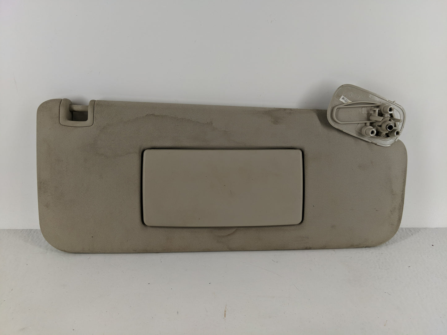 2007-2013 Chevrolet Silverado 1500 Sun Visor Shade Replacement Passenger Right Mirror Fits OEM Used Auto Parts - Oemusedauto