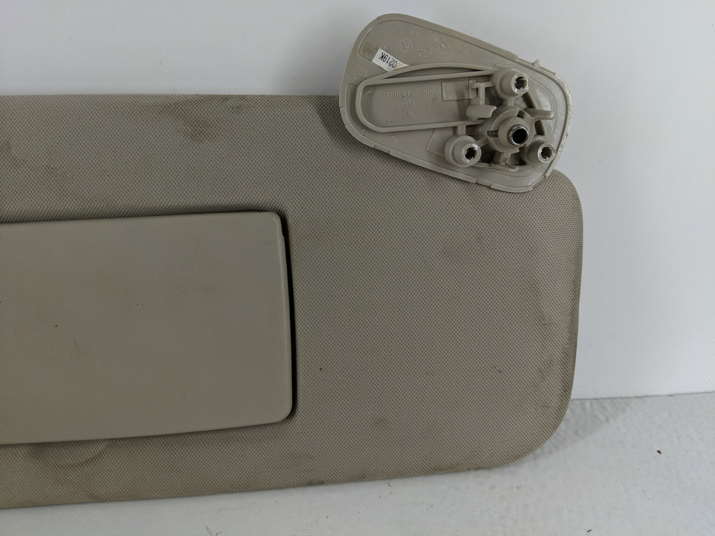 2007-2013 Chevrolet Silverado 1500 Sun Visor Shade Replacement Passenger Right Mirror Fits OEM Used Auto Parts - Oemusedauto