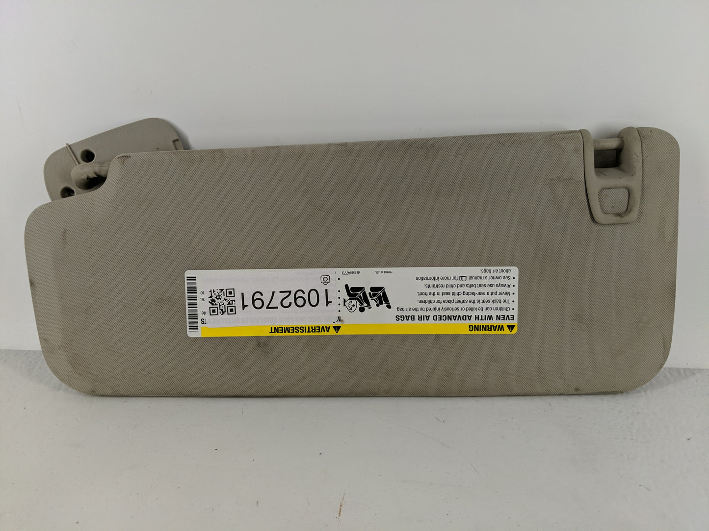 2007-2013 Chevrolet Silverado 1500 Sun Visor Shade Replacement Passenger Right Mirror Fits OEM Used Auto Parts - Oemusedauto