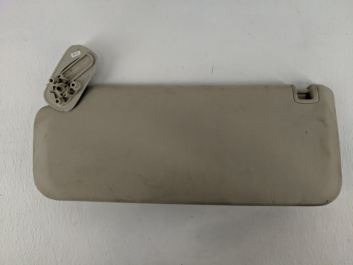 2007-2013 Chevrolet Silverado 1500 Sun Visor Shade Replacement Driver Left Mirror Fits OEM Used Auto Parts - Oemusedautopart