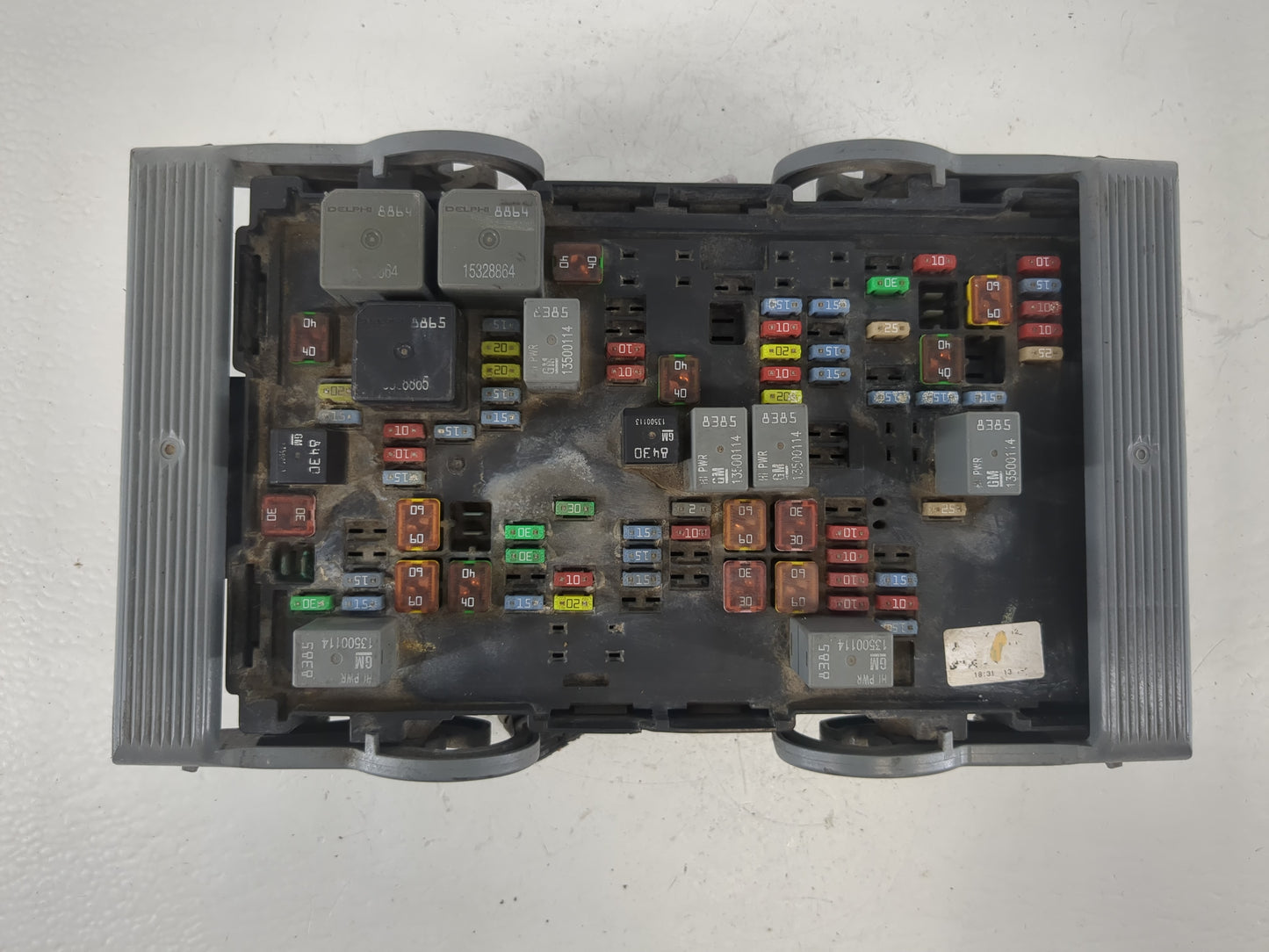 2010-2013 Chevrolet Silverado 1500 Fusebox Fuse Box Panel Relay Module Fits Fits 2010 2011 2012 2013 OEM Used Auto Parts - O