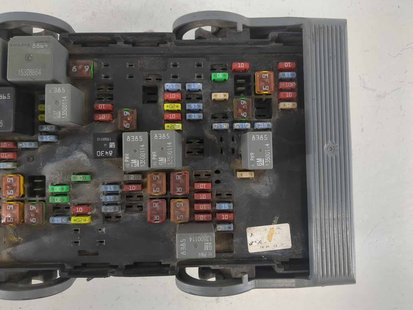2010-2013 Chevrolet Silverado 1500 Fusebox Fuse Box Panel Relay Module Fits Fits 2010 2011 2012 2013 OEM Used Auto Parts - O