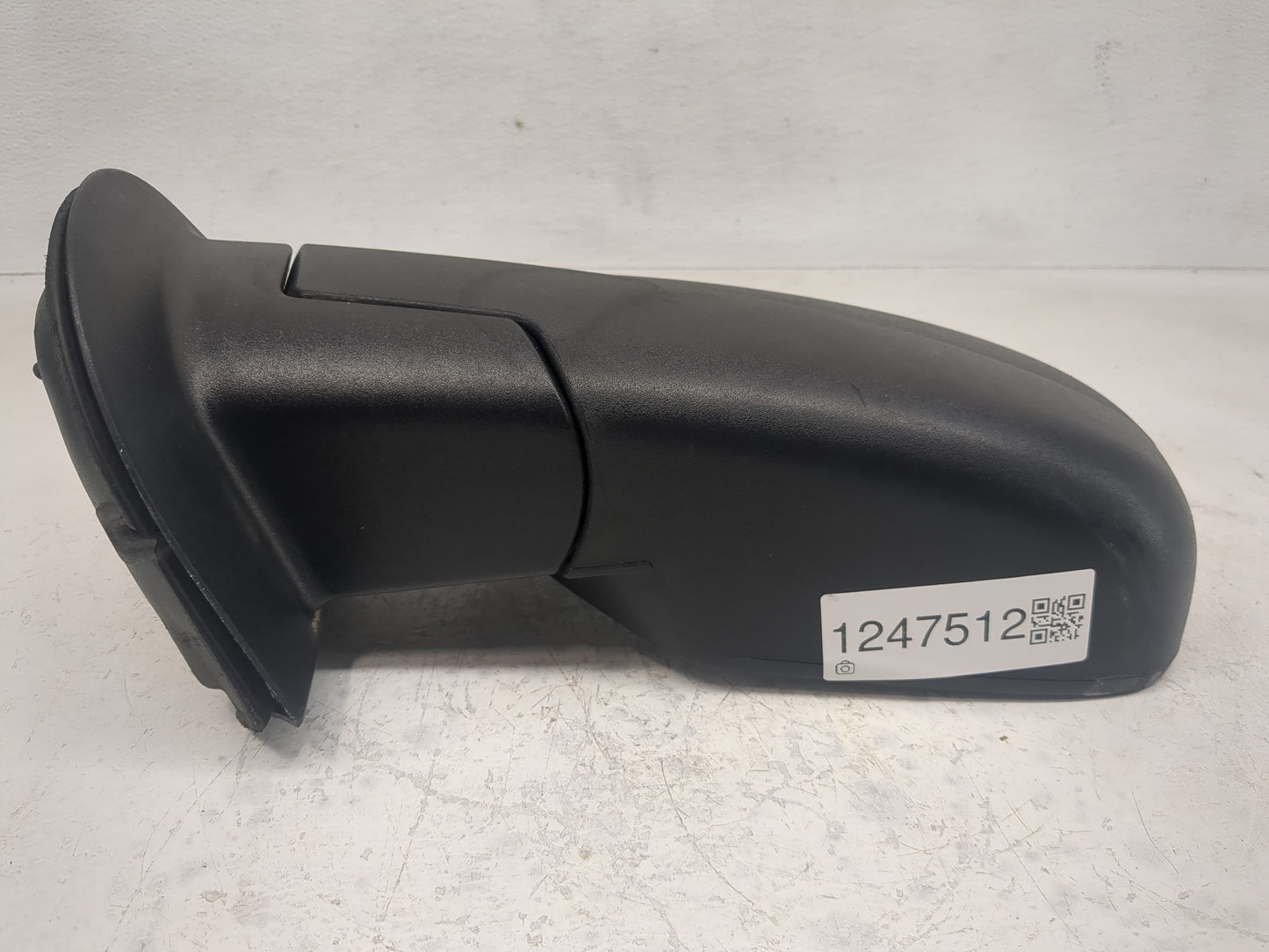 2007-2013 Chevrolet Silverado 1500 Side Mirror Replacement Driver Left View Door Mirror Fits OEM Used Auto Parts - Oemusedau