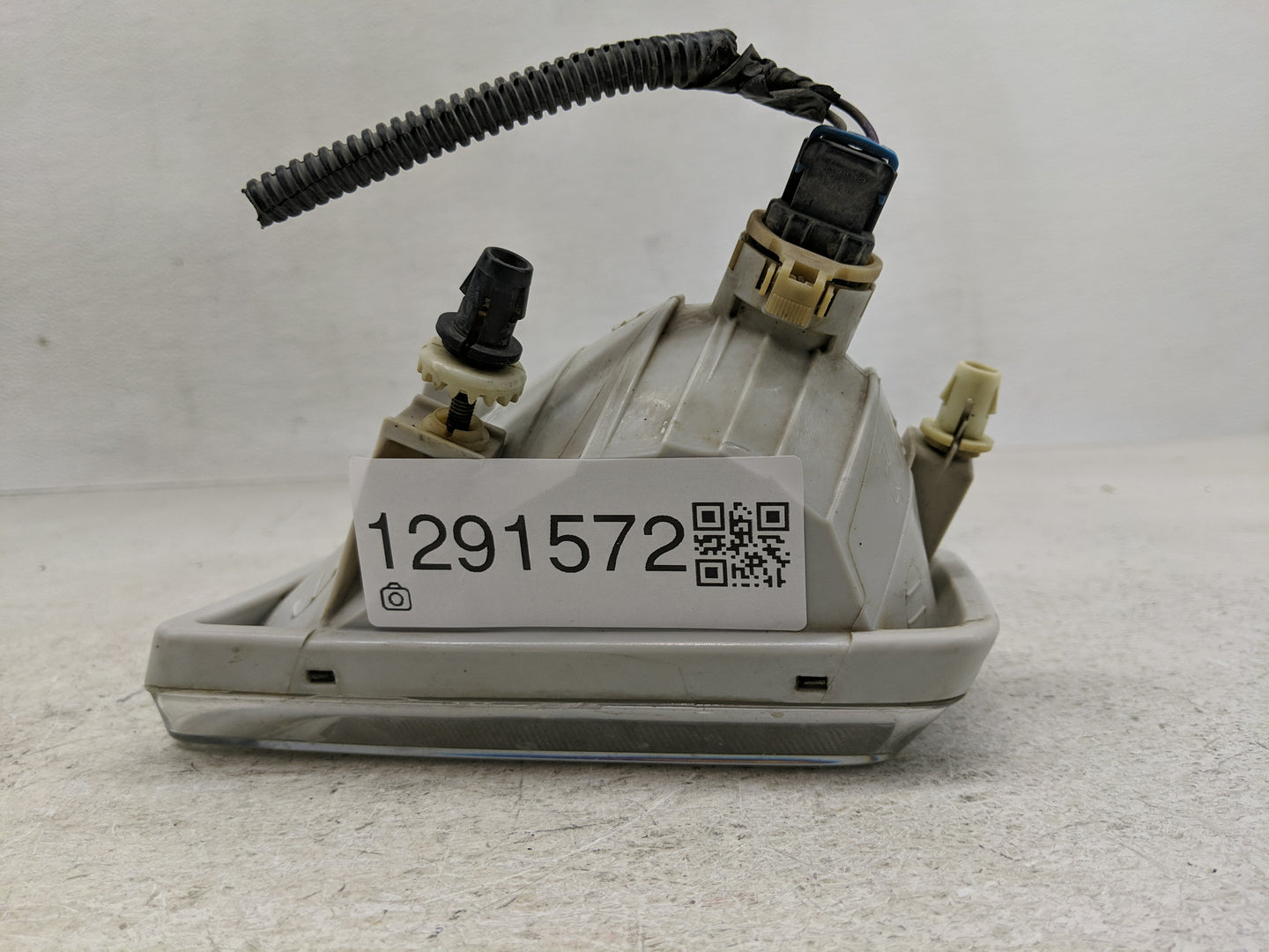 2007-2015 Chevrolet Silverado 1500 Passenger Right Oem Fog Light Lamp - Oemusedautoparts1.com