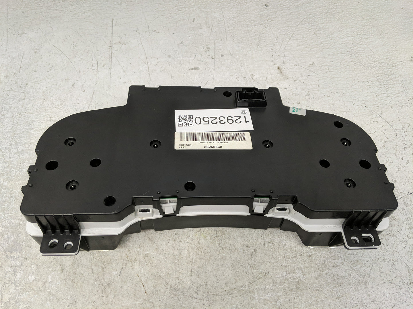 2011-2013 Chevrolet Silverado 1500 Instrument Cluster Speedometer Gauges P/N:28255338 Fits Fits 2011 2012 2013 OEM Used Auto