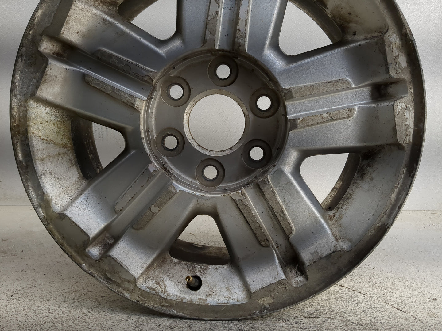 2008-2013 Chevrolet Silverado 1500 Oem Wheel Rim 1310406 - Oemusedautoparts1.com