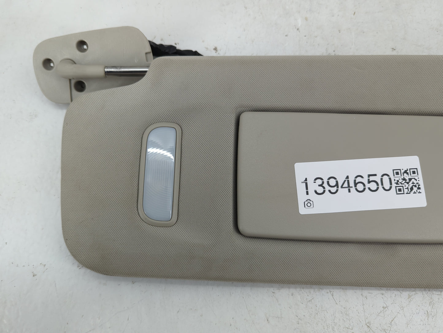 2007-2013 Chevrolet Silverado 1500 Sun Visor Shade Replacement Driver Left Mirror Fits OEM Used Auto Parts - Oemusedautopart