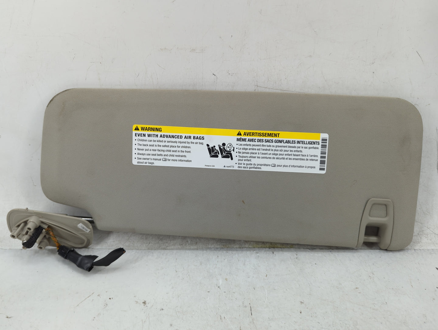 2007-2013 Chevrolet Silverado 1500 Sun Visor Shade Replacement Driver Left Mirror Fits OEM Used Auto Parts - Oemusedautopart