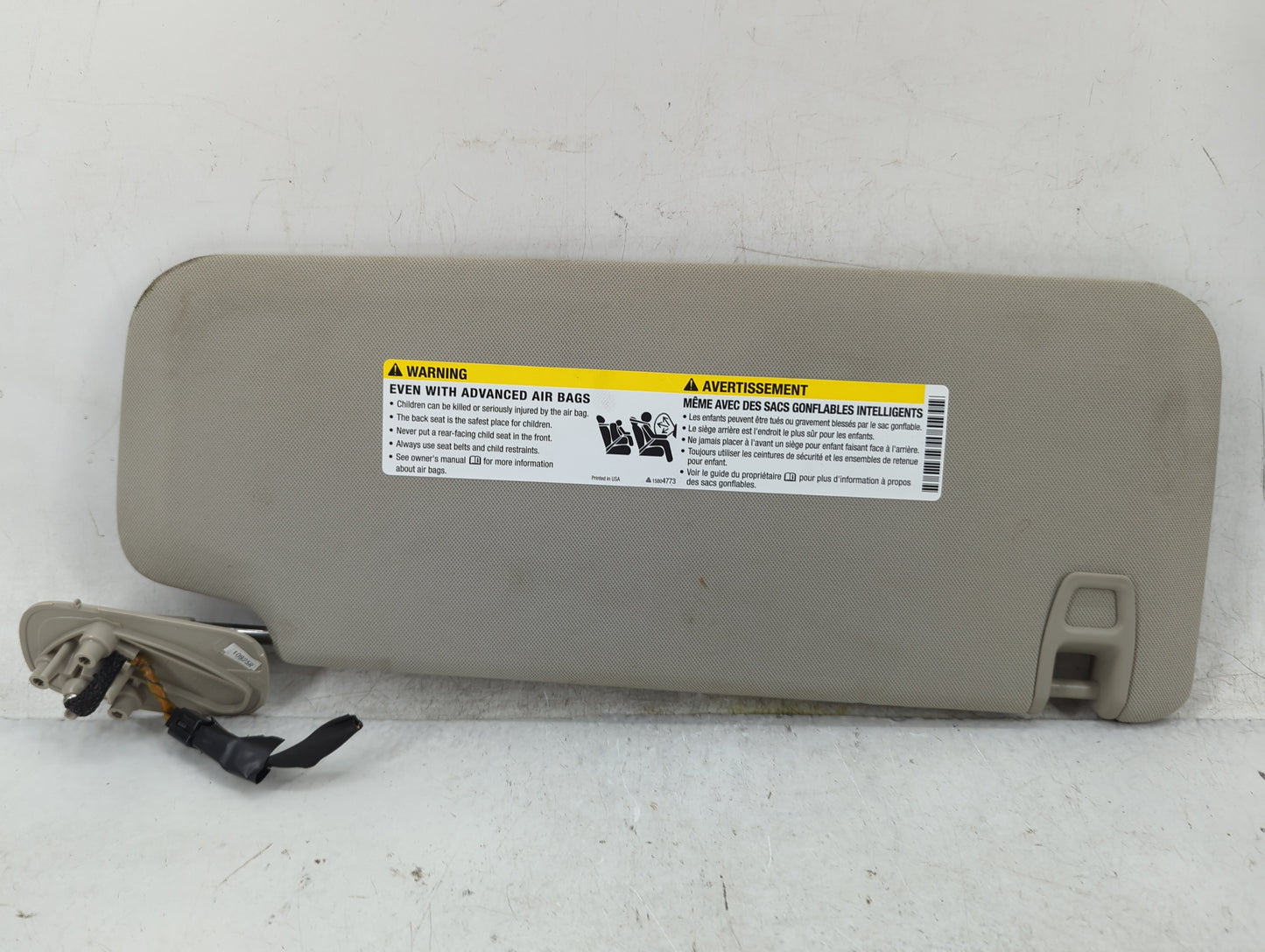 2007-2013 Chevrolet Silverado 1500 Sun Visor Shade Replacement Driver Left Mirror Fits OEM Used Auto Parts - Oemusedautopart