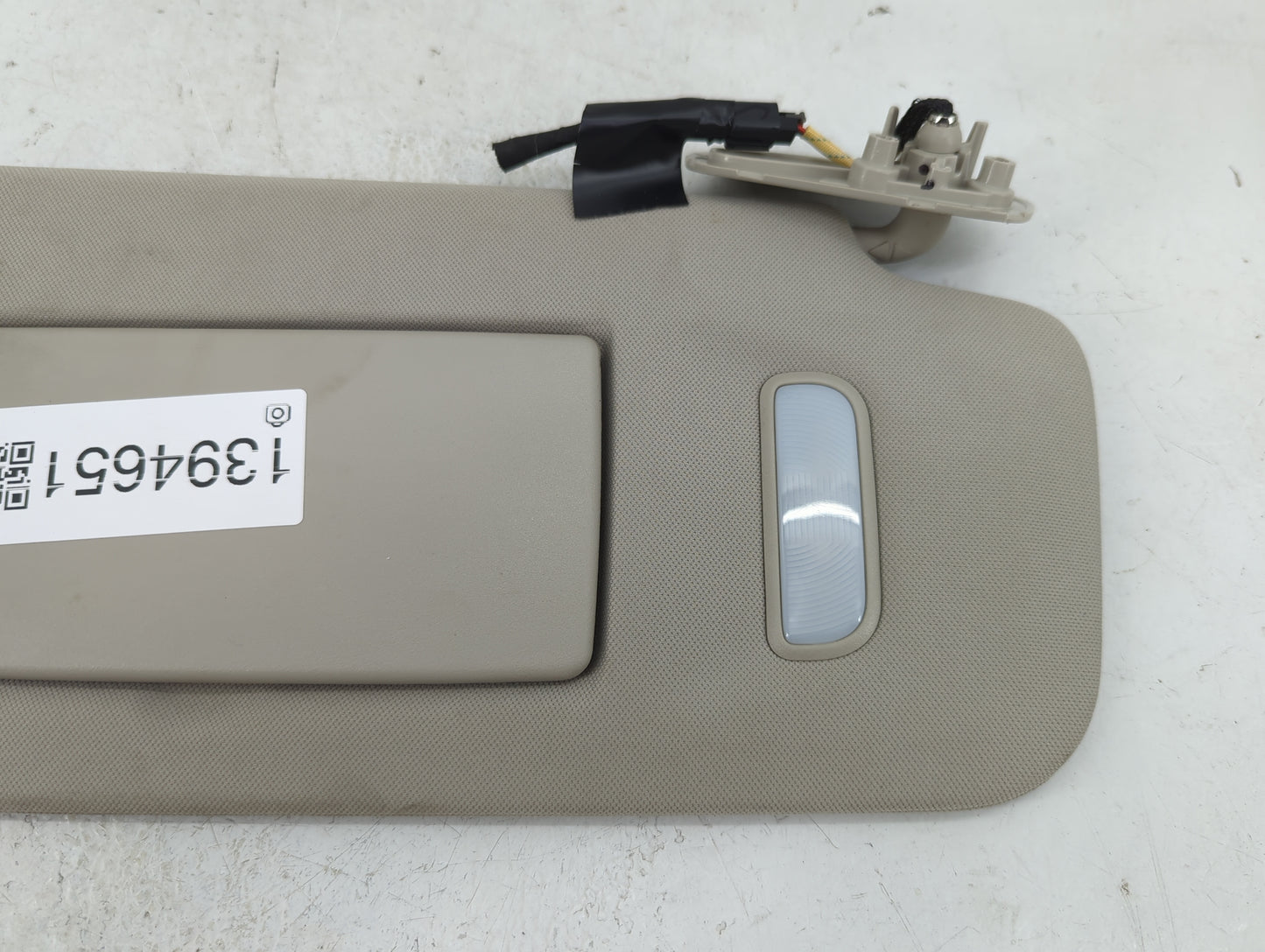 2007-2013 Chevrolet Silverado 1500 Sun Visor Shade Replacement Passenger Right Mirror Fits OEM Used Auto Parts - Oemusedauto