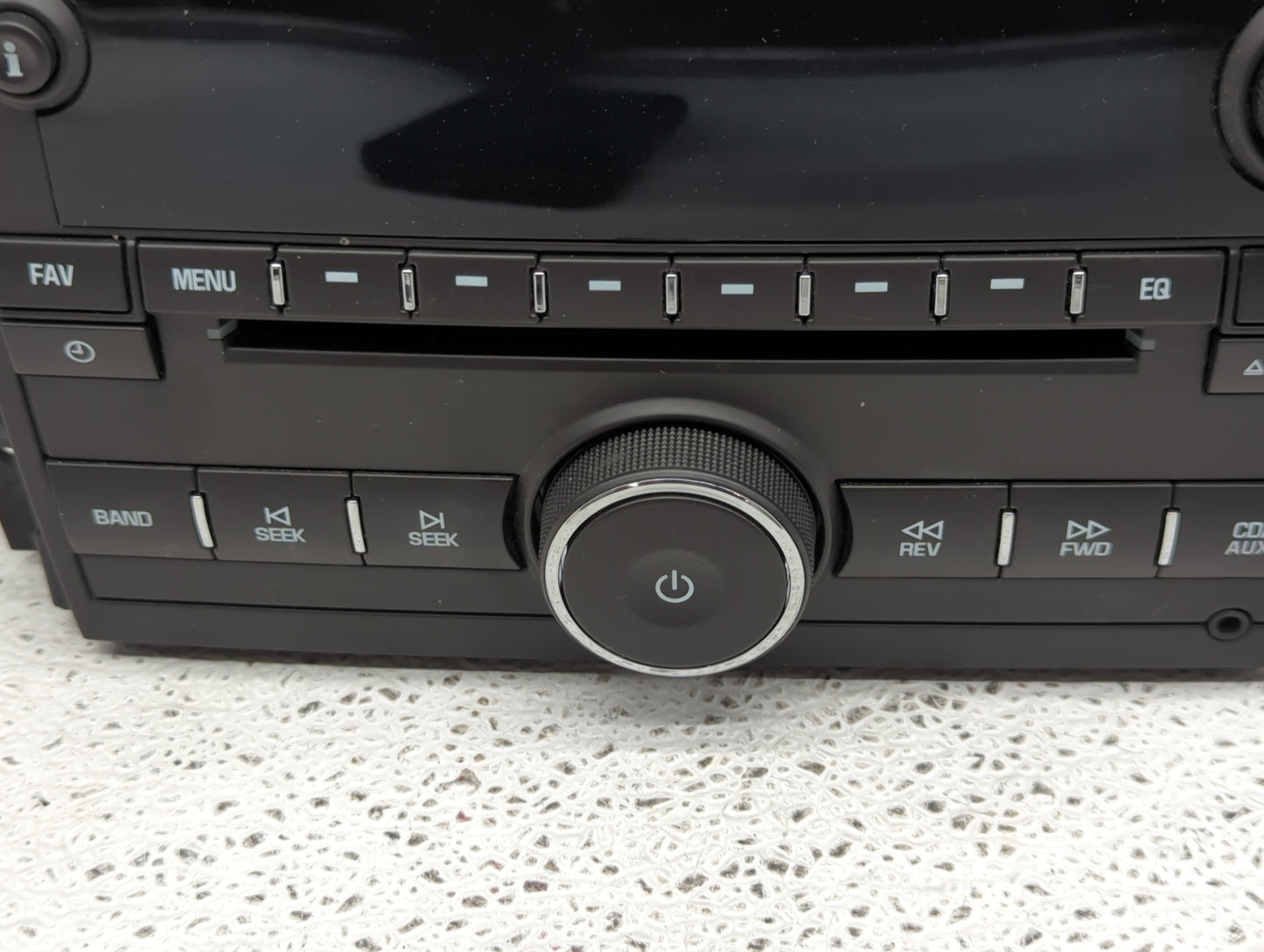 2010-2013 Chevrolet Silverado 1500 Radio AM FM Cd Player Receiver Replacement P/N:20934593 Fits OEM Used Auto Parts - Oemuse