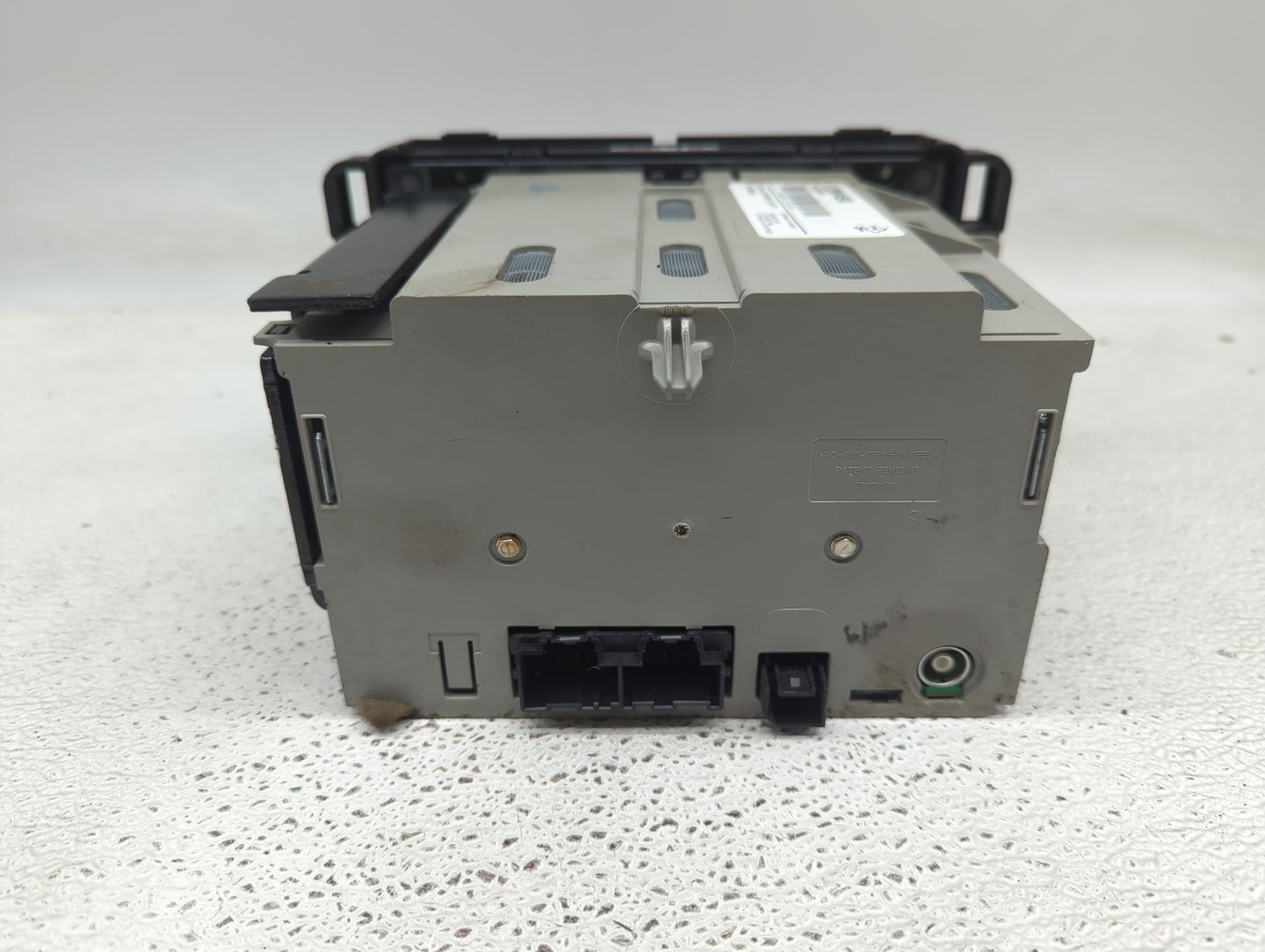 2010-2013 Chevrolet Silverado 1500 Radio AM FM Cd Player Receiver Replacement P/N:20934593 Fits OEM Used Auto Parts - Oemuse