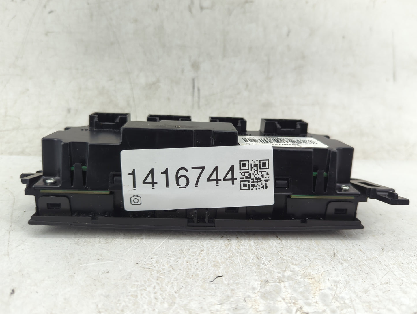 2010-2011 Chevrolet Silverado 1500 Climate Control Module Temperature AC/Heater Replacement P/N:25936131 Fits Fits 2010 2011