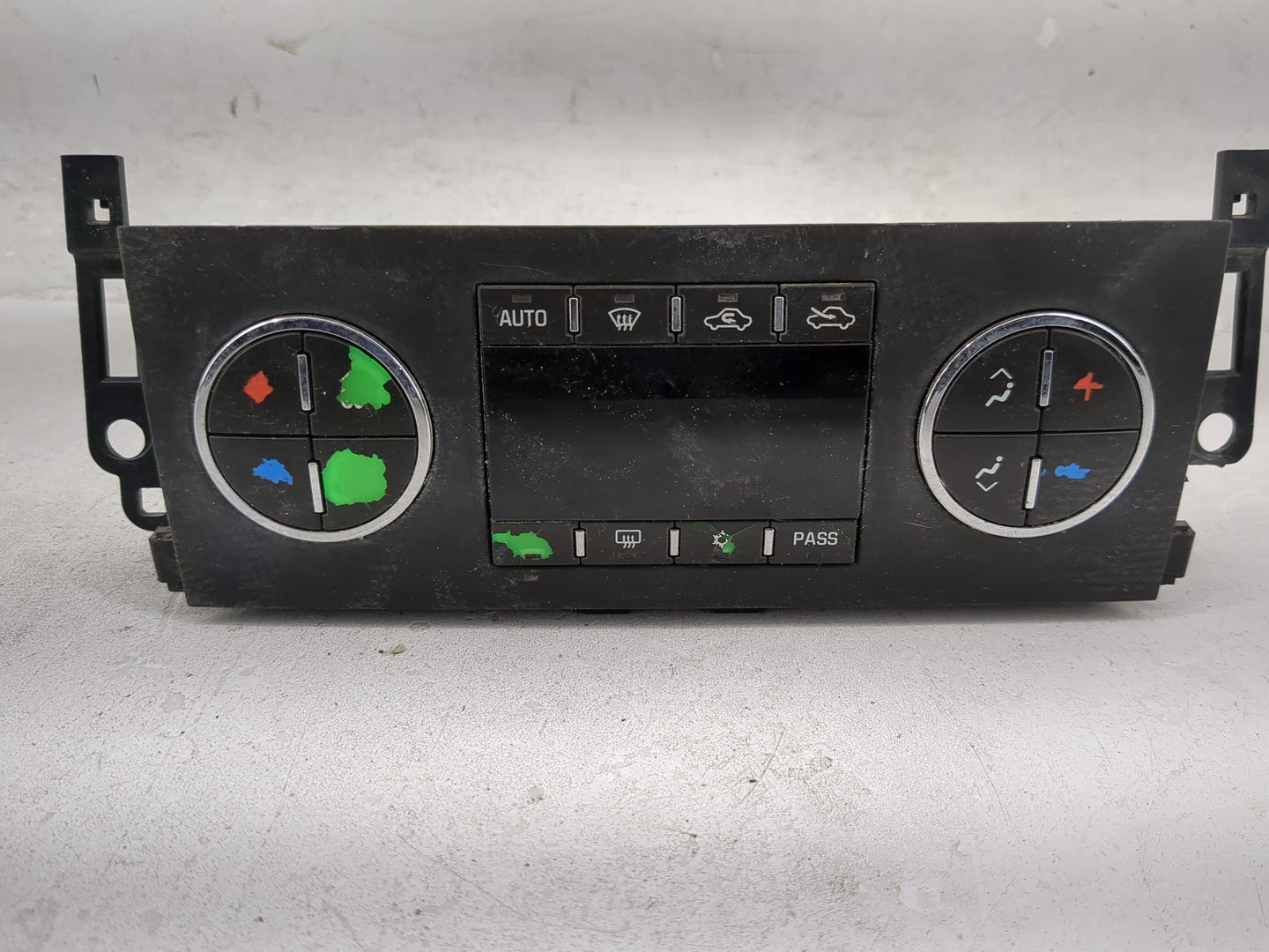 2011 Chevrolet Silverado 1500 Climate Control Module Temperature AC/Heater Replacement P/N:15952374 Fits OEM Used Auto Parts