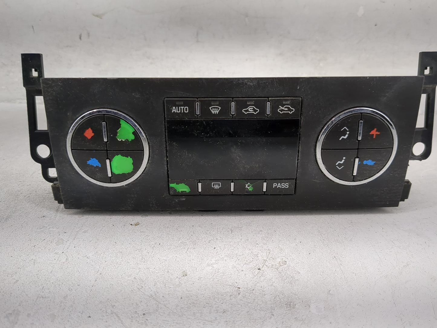 2011 Chevrolet Silverado 1500 Climate Control Module Temperature AC/Heater Replacement P/N:15952374 Fits OEM Used Auto Parts