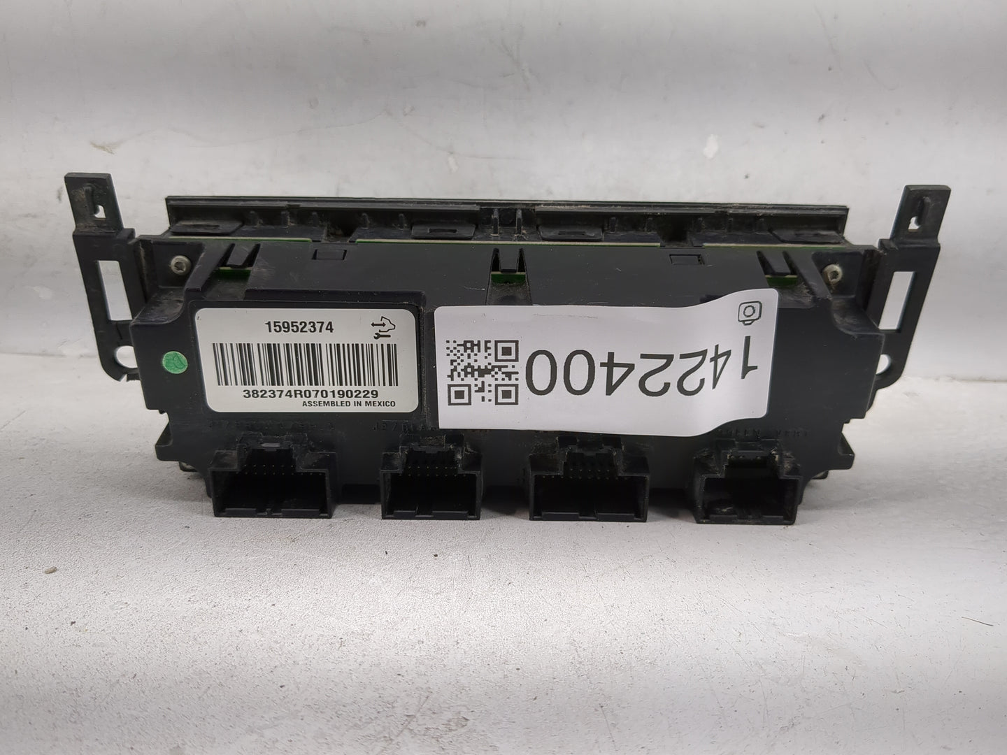 2011 Chevrolet Silverado 1500 Climate Control Module Temperature AC/Heater Replacement P/N:15952374 Fits OEM Used Auto Parts