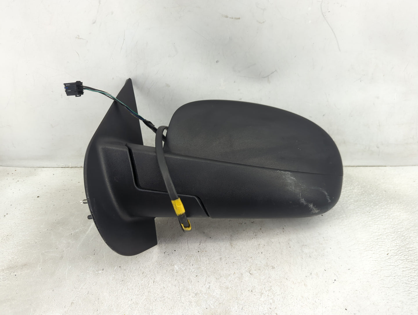 2007-2013 Chevrolet Silverado 1500 Driver Side View Mirror - Left Door Mirror OEM Used - Oemusedautoparts1.com