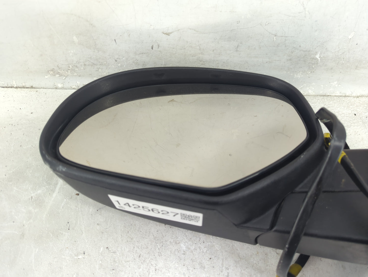 2007-2013 Chevrolet Silverado 1500 Driver Side View Mirror - Left Door Mirror OEM Used - Oemusedautoparts1.com