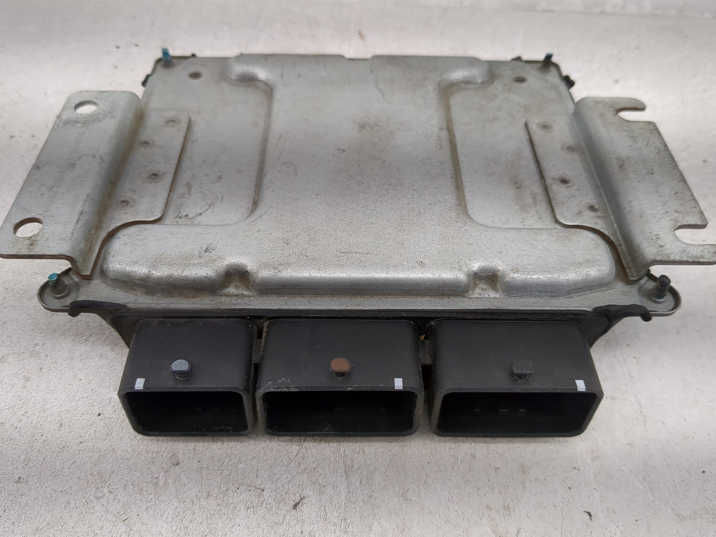 2010-2013 Chevrolet Silverado 1500 PCM Engine Control Computer ECU ECM PCU OEM P/N:NEC008-042 Fits OEM Used Auto Parts - Oem