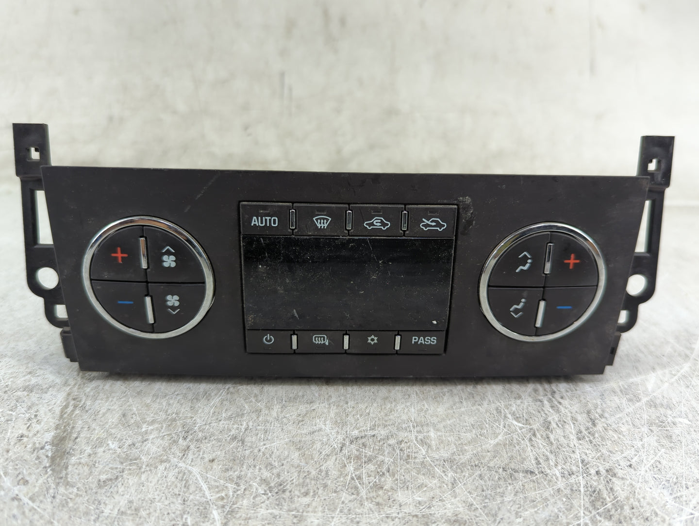 2010-2011 Chevrolet Silverado 1500 Climate Control Module Temperature AC/Heater Replacement P/N:25936131 386131R010700265 Fi