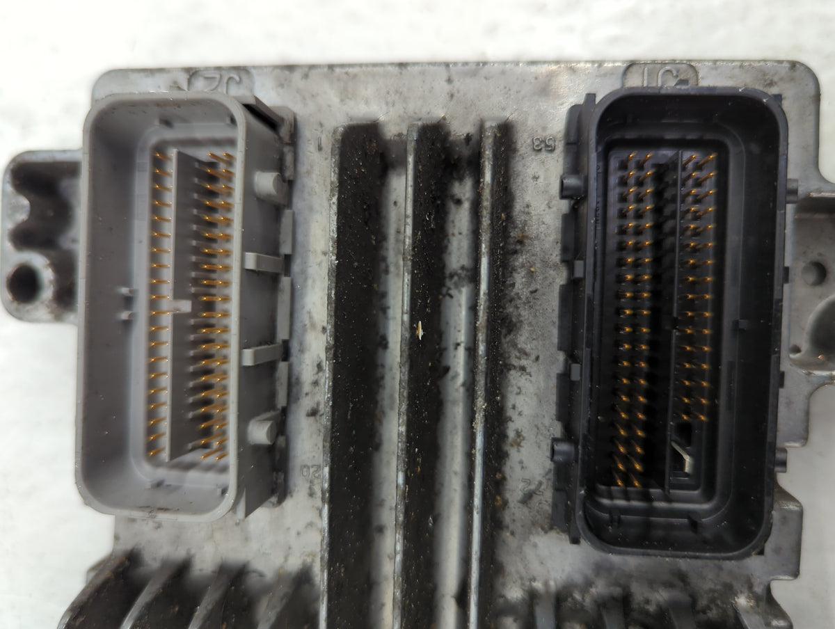 2010-2013 Chevrolet Silverado 1500 PCM Engine Control Computer ECU ECM PCU OEM P/N:12639900 12633238 OEM Used Auto Parts - O