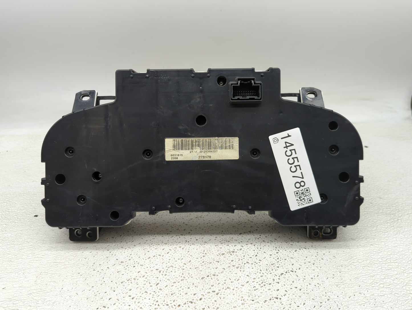 2008-2013 Chevrolet Silverado 1500 Instrument Cluster Speedometer Gauges P/N:25533801159HSCV 6031615 Miles: Fits OEM Used Au