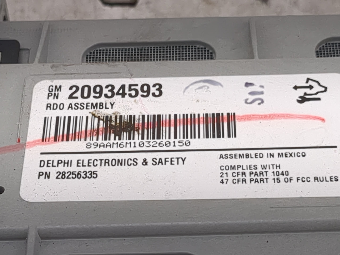 2010-2013 Chevrolet Silverado 1500 Radio AM FM Cd Player Receiver Replacement P/N:20934593 28256335 Fits OEM Used Auto Parts