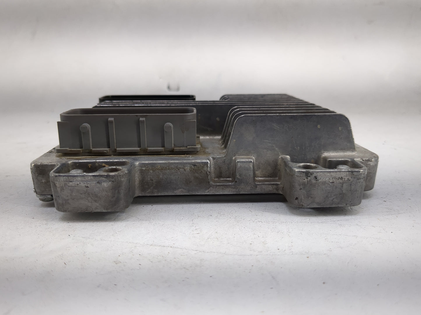 2010-2013 Chevrolet Silverado 1500 PCM Engine Control Computer ECU ECM PCU OEM P/N:12639900 12633238 Fits OEM Used Auto Part