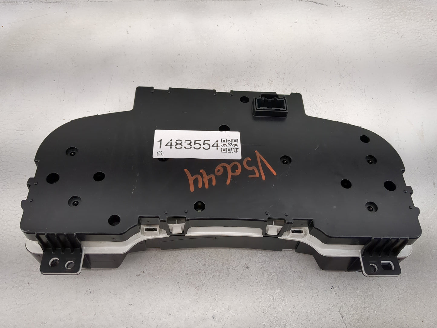 2010-2011 Chevrolet Silverado 1500 Instrument Cluster Speedometer Gauges P/N:25970357 Miles: Fits Fits 2010 2011 OEM Used Au