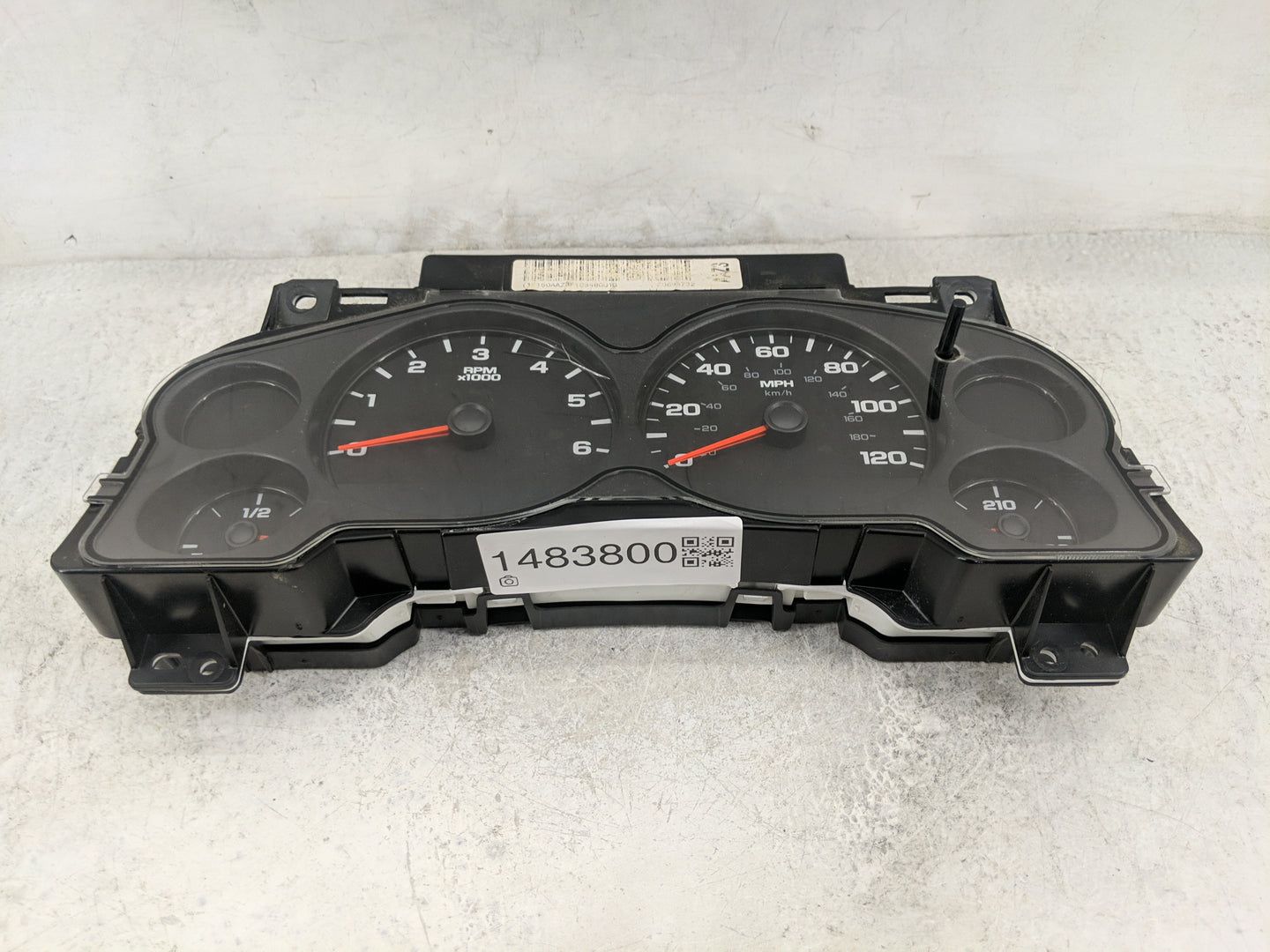 2011 Chevrolet Silverado 1500 Instrument Cluster Speedometer Gauges P/N:28255336 20895732 Miles: Fits OEM Used Auto Parts - 