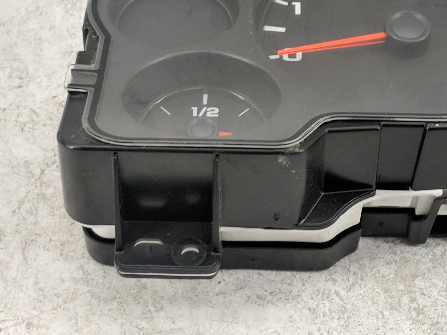 2011 Chevrolet Silverado 1500 Instrument Cluster Speedometer Gauges P/N:28255336 20895732 Miles: Fits OEM Used Auto Parts - 