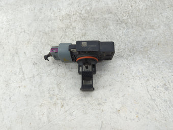 compare product 2009-2013 Chevrolet Silverado 1500 Mass Air Flow Meter Maf 1489686