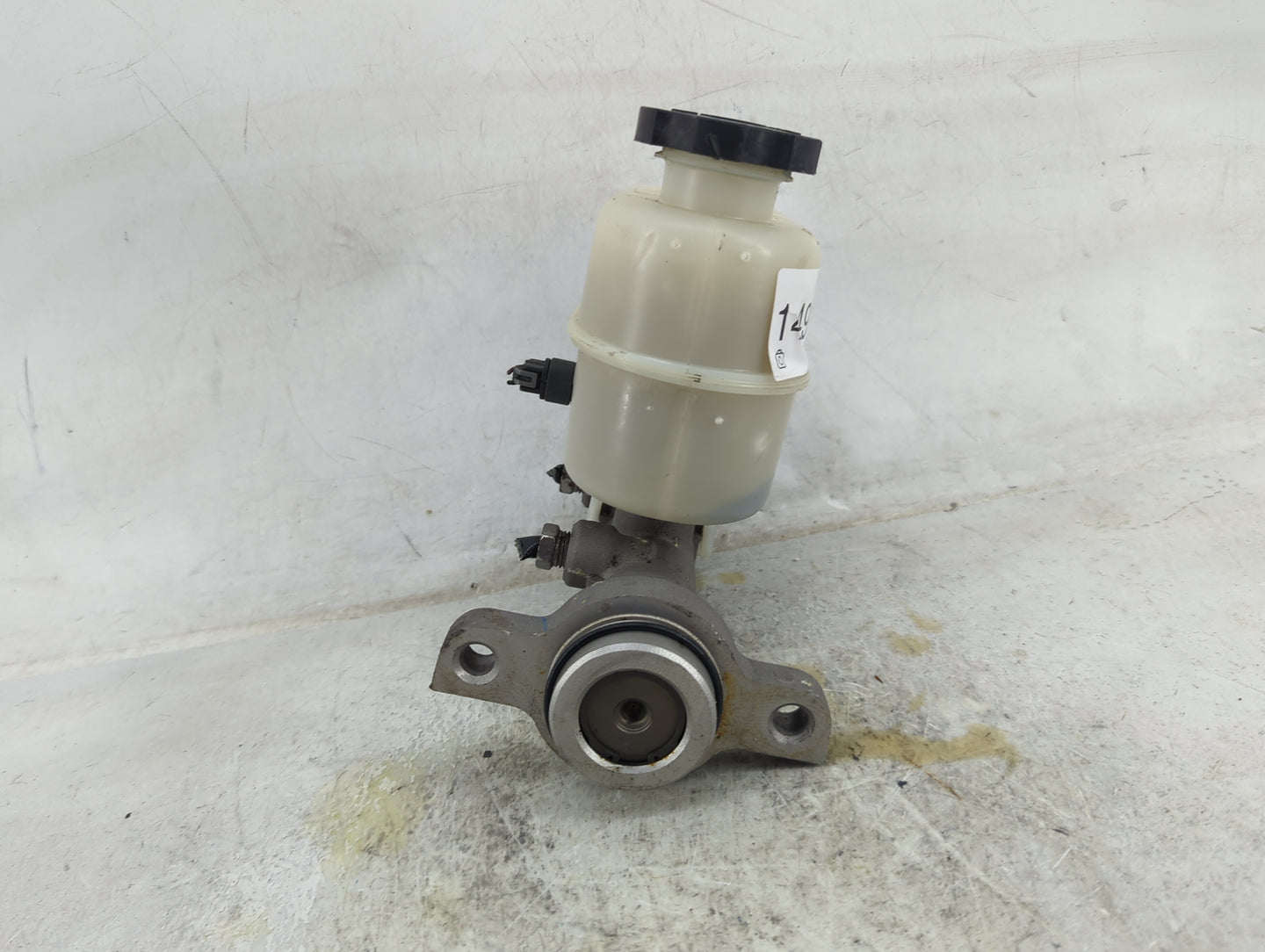 2007-2013 Chevrolet Silverado 1500 Brake Master Cylinder 1490841 - Oemusedautoparts1.com