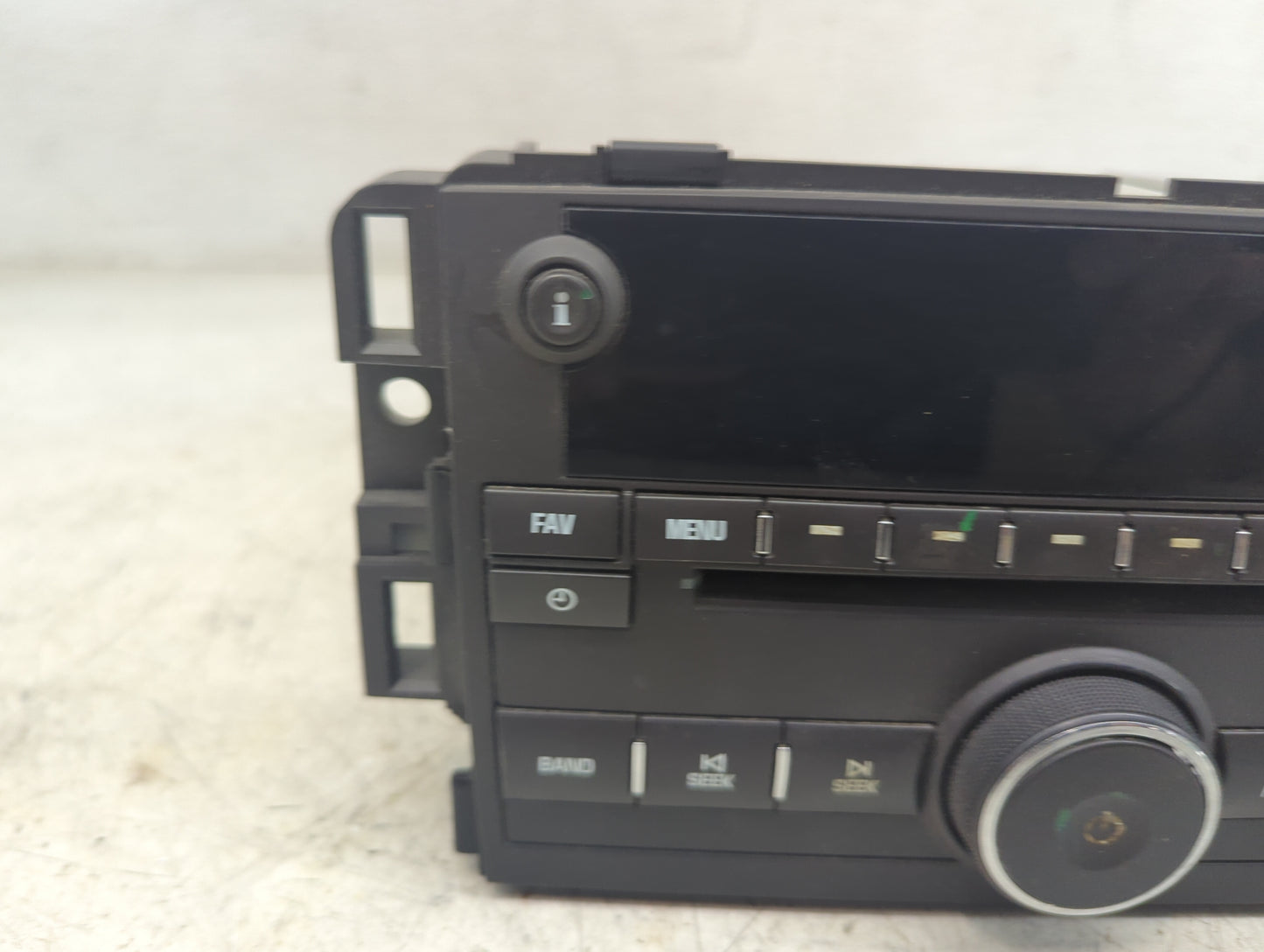2007-2013 Chevrolet Silverado 1500 Radio AM FM Cd Player Receiver Replacement P/N:20934592 28256325 Fits OEM Used Auto Parts