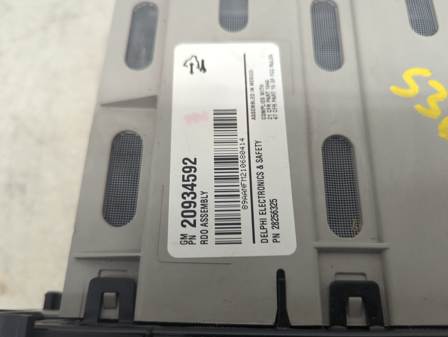 2007-2013 Chevrolet Silverado 1500 Radio AM FM Cd Player Receiver Replacement P/N:20934592 28256325 Fits OEM Used Auto Parts