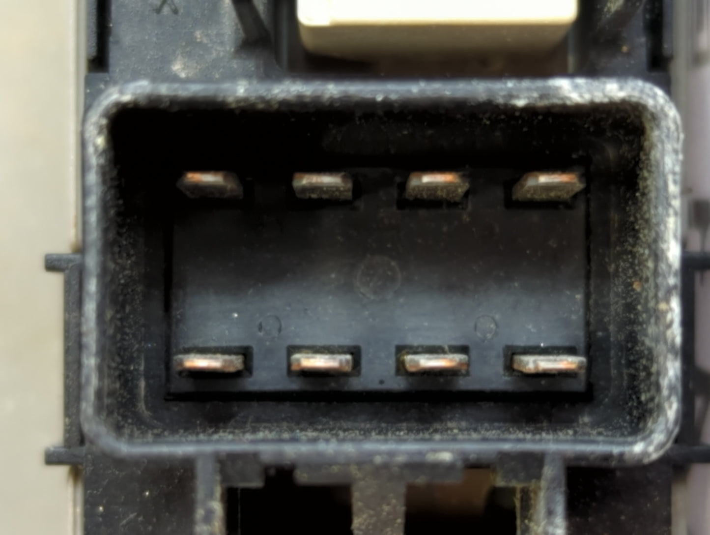 2011 Chevrolet Silverado 1500 Passenger Right Power Window Switch - Oemusedautoparts1.com